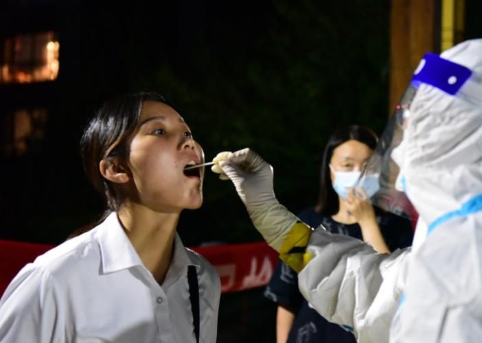 包含新疆维吾尔自治区巴音郭楞蒙古自治州新增无症状感染者2例,均在阳曲县的词条