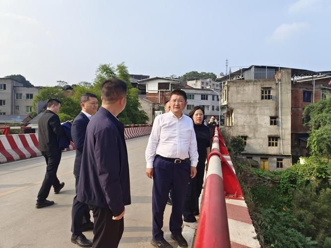 包含四川省乐山市沐川县新增13例死亡病例,从涉5省抵浙江省嘉兴市桐乡市的词条